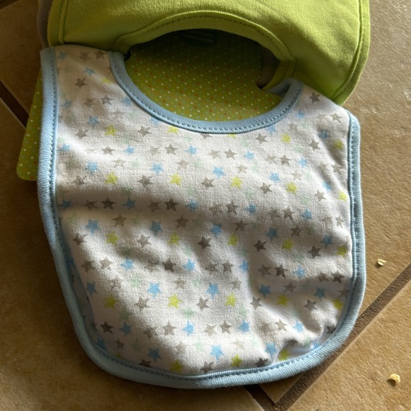 Baby bibs - Picture 6 of 7